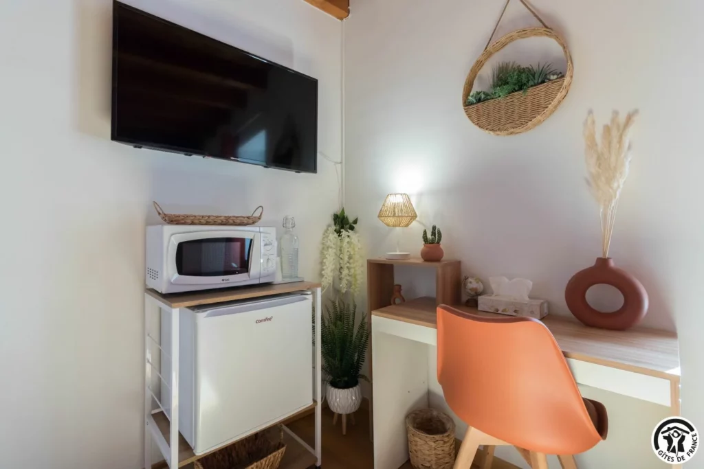 espace bureau chambre terracotta wifi